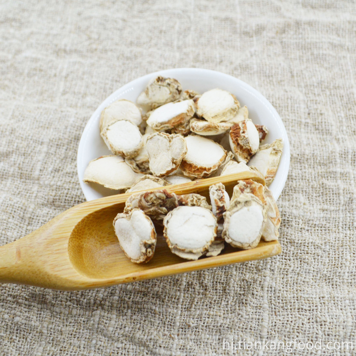 हवा में सूखे लहसुन के गुच्छे Air Dried Garlic Flakes